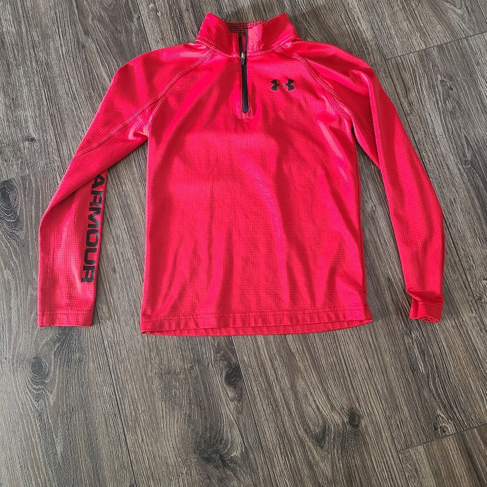 Boy's under armour half zip shirt